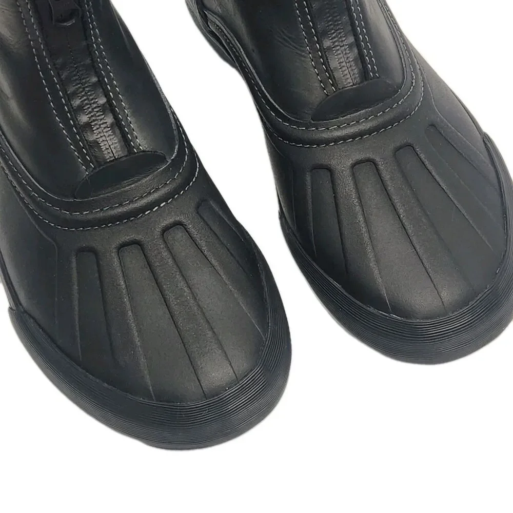Clarks Collection Boots Black Waterproof Zip Women Sz 7.5 Duck Muck Ankle Flat